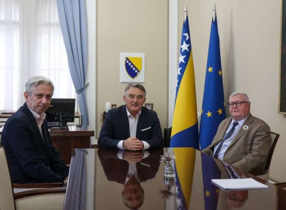 Komšić i Pettigrew: Važno jačati kulturu sjećanja i omogućiti tranzicijsku pravdu