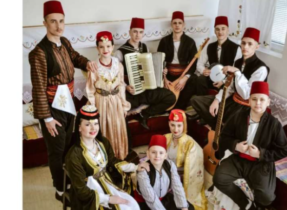 Folklorni spektakl KUD-a „Modrački mornari Šerići“ u Živinicama