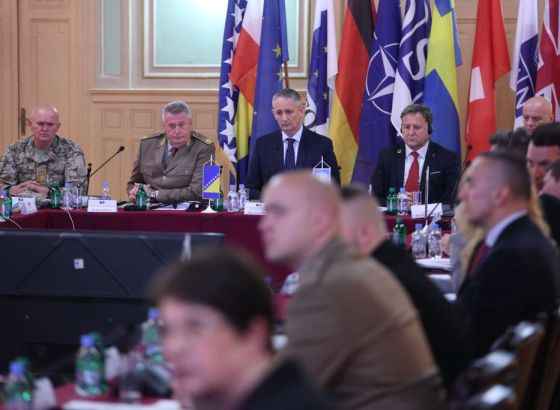 Strateški komitet: BiH nastavlja rješavanje viškova naoružanja i unapređenje sigurnosti skladišta (VIDEO)