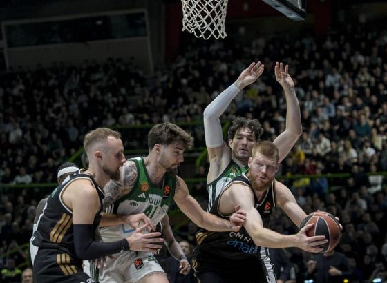 Panathinaikos se zahvalio navijačima: Pobjednički ritual u Sarajevu
