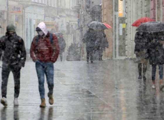 Nestabilno vrijeme sa snijegom ili susnježicom, u nizinama kiša