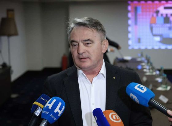 Komšić čestitao Pesah: Važno je da budemo upućeni jedni na druge, njegujući međusobno poštovanje
