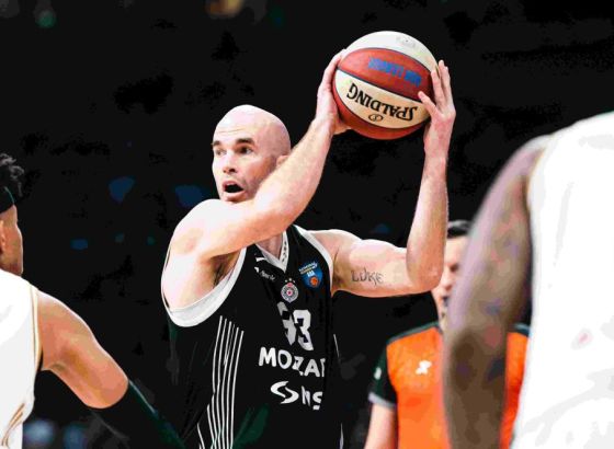 Partizan savladao Zvezdu i ljutom rivalu zakomplikovao borbu za plasman u završnicu Eurolige