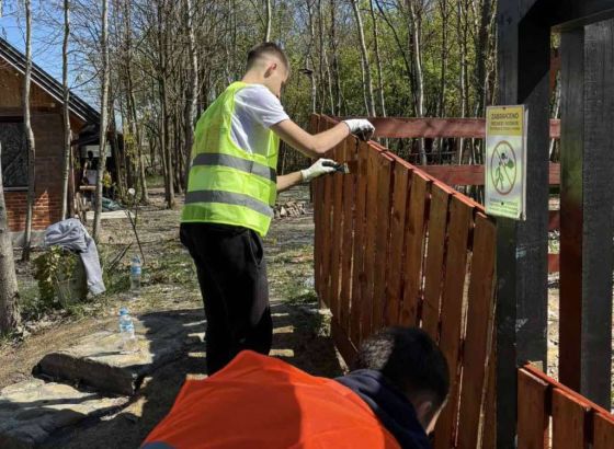 Maturanti iz Brčko distrikta volontiraju kao bi ispunili uslov za jednokratnu pomoć