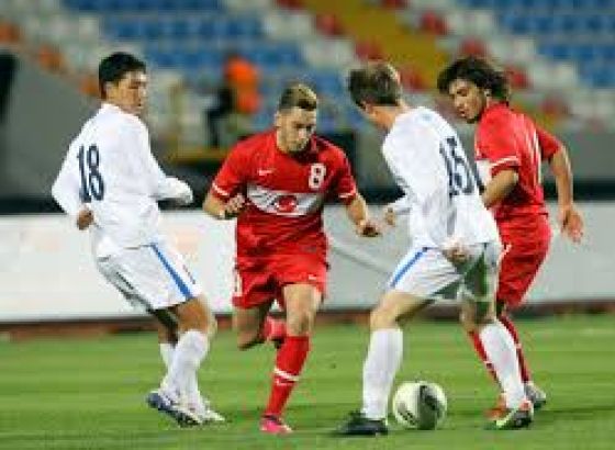 Hakan kao nekad u HSV-u, redsi pali pred Halandom
