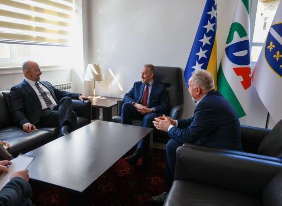 Ginkel i Izetbegović razgovarali o Južnoj interkonekciji i ekonomskoj saradnji