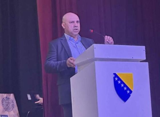 Članovi Savjeta nacionalnih manjina BiH na manifestaciji kojom je obilježen Svjetski dan Roma