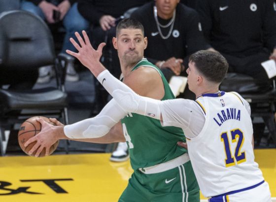 Boston prekinuo seriju od četiri pobjede, Vučević hvata ritam pred plej-of