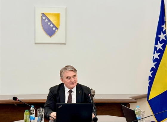 Komšić čestitao Vaskrs: U različitostima prepoznajemo priliku za zbližavanje, a ne udaljavanje