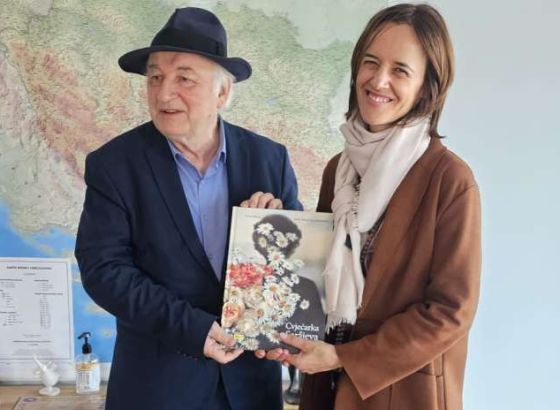 Spahić uručio zahvalnicu ambasadorici Španije za učešće na Sarajevskom sajmu knjiga