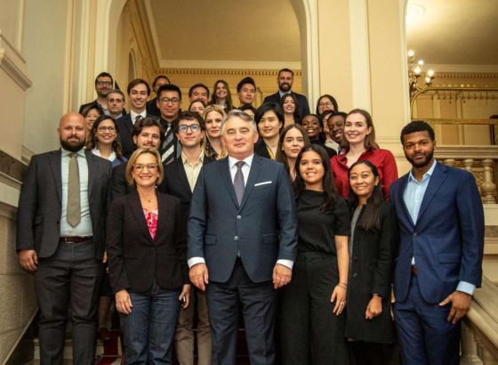 Komšić ugostio alumniste Harvarda i Stanforda, naglasivši značaj razmjene znanja