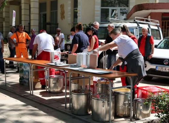 Obilježavanje Međunarodnog praznika rada u Mostaru uz sindikalni grah i piće