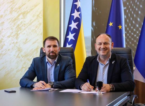 Delić i Tučić potpisali ugovor, osigurano zapošljavanje novih 19 gerontodomaćica u FBiH