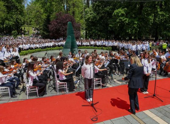 Dječija manifestacija Samo da rata ne bude, sjećanje na ubijenu djecu opkoljenog Sarajeva