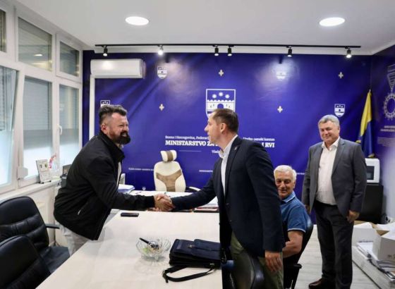 Bihać: Ugovori za nastavak projekata posvećenih herojima odbrane