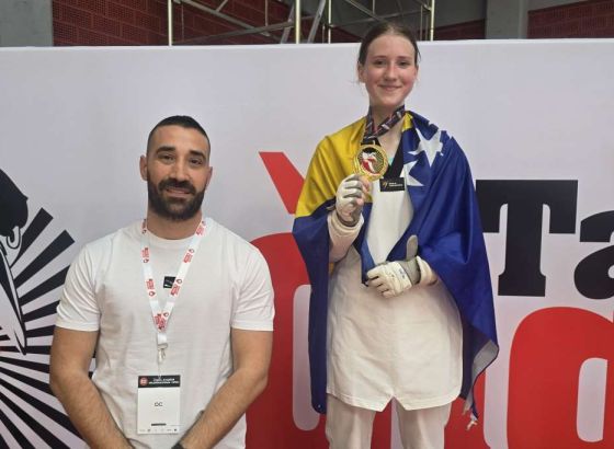 Uspjeh Taekwondo kluba iz Vogošće: Ema Mahmutović osvojila zlato, Emra Durmić bronzu