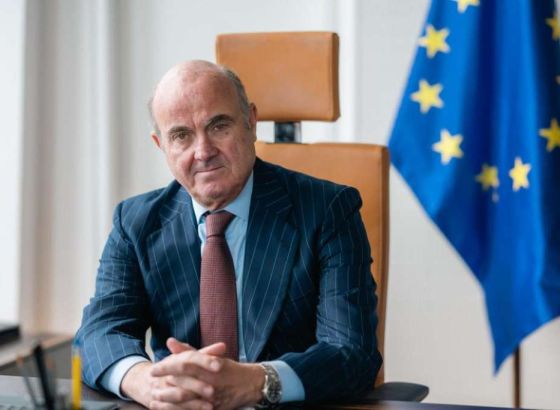 De Guindos: ECB mora biti oprezan u odluci o kamatama usred energetskog šoka