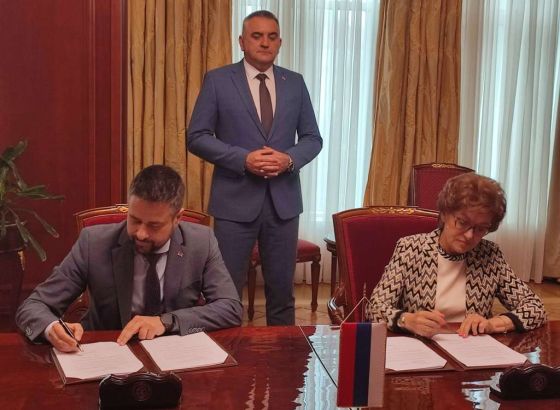Potpisan ugovor o kreditu od 30,7 miliona eura za poljoprivrednu proizvodnju u RS-u