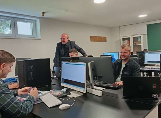 Politehnički fakultet u Zenici dobio Laboratoriju za softversko inženjerstvo AI LAB