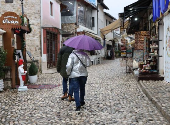 Jutros u BiH pretežno oblačno s lokalnim pljuskovima