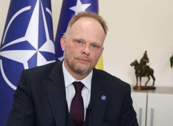 Hamilton: Ako NATO može postići konsenzus među 32 članice, može i BiH među tri zajednice