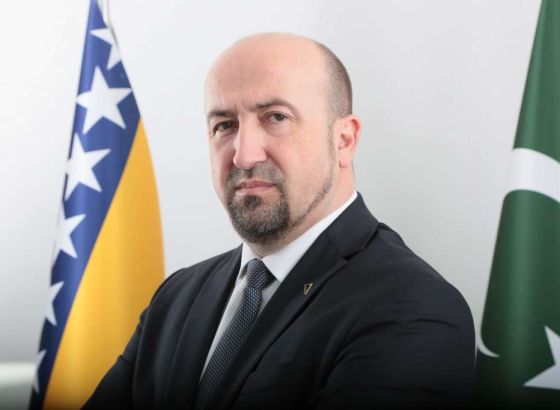 Jusić: Islamska zajednica oštro osuđuje islamofobični govor državnog ministra Srđana Amidžića