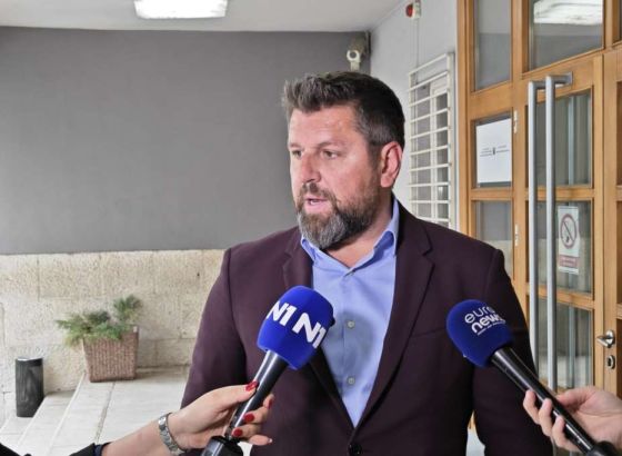 Duraković predao prijavu CIK-u za ovjeru kandidature na Općim izborima 2026.