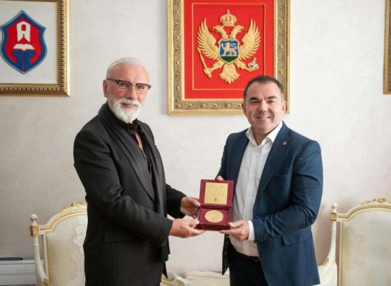 Dini Merlinu uručen medaljon Ivana Crnojevića