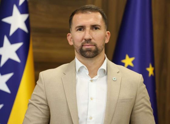 Delić čestitao Kurban-bajrama i podsjetio na pravo radnika na odsustvo za vjerske bladane