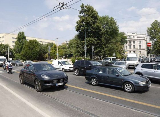 Na većini puteva u BiH saobraćaj bez zastoja, uz pojačanu frekvenciju vozila