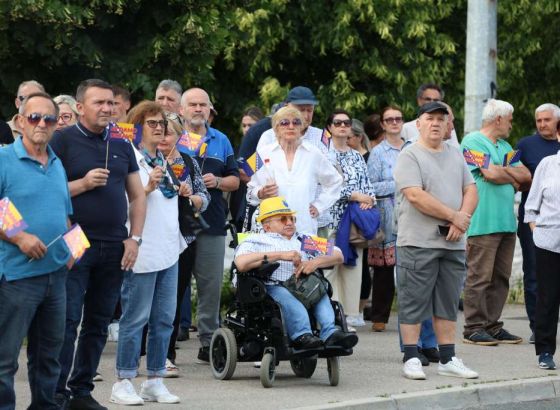 Sa protesta u Sarajevu poručeno da BiH ne smije biti taoc svjetskih sila niti tajkunskih interesa