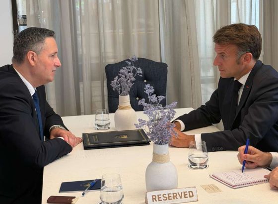 Bećirović sa Macronom: Mandat i nadležnosti visokog predstavnika ne smiju biti ugroženi