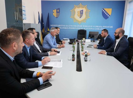 Magazinović i Mašić posjetili MUP BPK Goražde, fokus na primjeni zakona o bahatoj vožnji