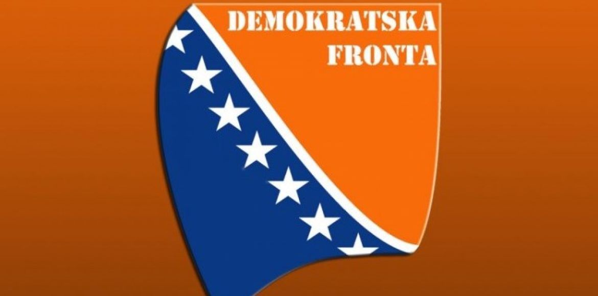 DF: Vlada HNK mora objasniti da li pripadnici MUP HNK uklanjaju državne zastave po nalogu HDZ-a