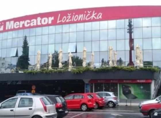 Havarija nakon potopa u Sarajevu: Zatvoren Mercator u Ložioničkoj, popustio krov, voda se izlila u objekat!