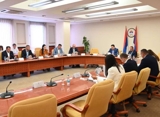 NSRS sutra o rebalansu budžeta i povećanju zaduženja RS, opozicija kritikuje hitnu proceduru