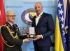 Helez uručio Zlatnu plaketu brigadiru Muratu Kulu