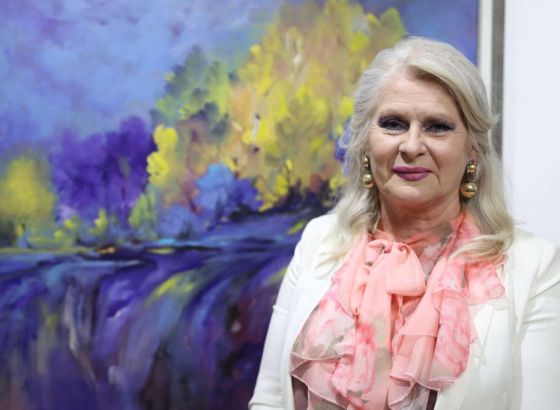 Hiba Mustafić izložbom Flumen u Galeriji Mak predstavila tokove prirode, boje i emocija