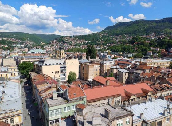 U BIH sunčano uz umjerenu oblačnost, dnevna temperatura između 24 i 32 stepena