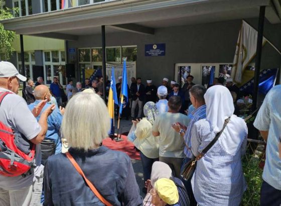 Porodice još tragaju za 42 nestale osobe iz Kalinovika, traže optužnice i uklanjanje murala Mladiću