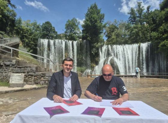 Muzički spektakl godine pod vodopadom u Jajcu - Regionalne zvijezde stižu na Desant 2026