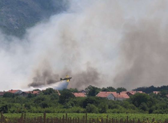 Povećanje broja požara u Hercegovini, grom izazvao požar iznad gradske deponije u Jablanici
