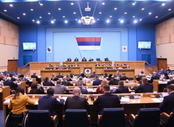 Nastavljenja posebna sjednica NSRS raspravom o prijedlogu za povećanje plata budžetskim korisnicima