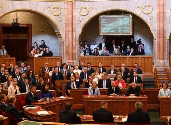 Mađarski parlament podržao ustavne promjene usmjerene protiv predsjednika