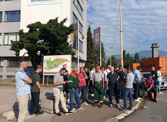 Počeo protest radnika Toplane Zenica zbog kašnjenja plaće i neizvjesne sudbine