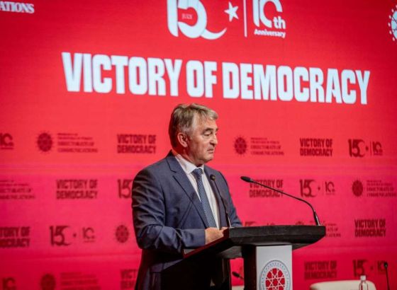 Komšić na panel diskusiji Narodna volja i demokratski otpor: Deseta godišnjica 15. jula