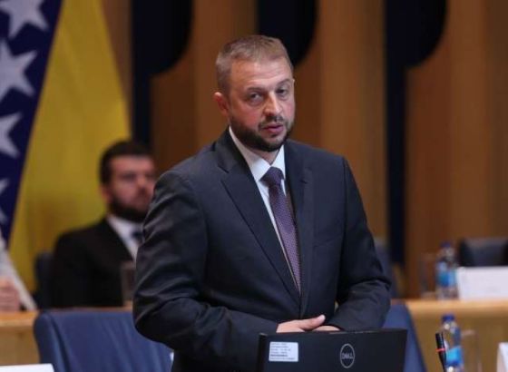NEŠKOVIĆ: Milionima za institucije čije je ukidanje najavljivao, SNSD pravi više BiH, a manje Republike Srpske