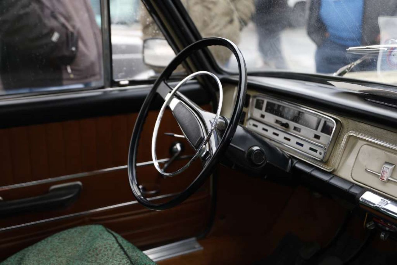 l-f1724bda0c26bb1120bcc38216d1c3e7.jpg